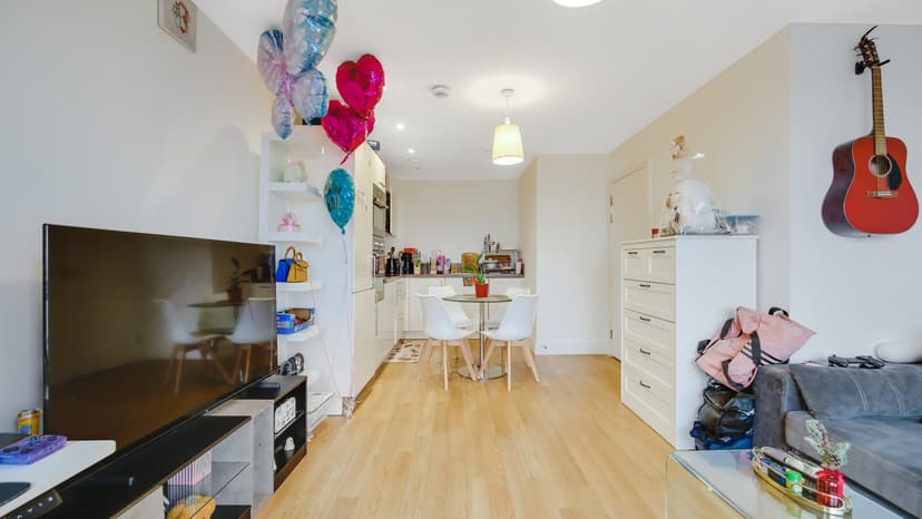 Image 2:1 bedroom Apartment or flat to rent