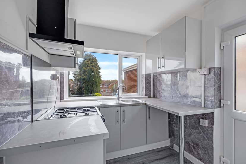 Image 2:3 bedroom Semi-detached house to rent