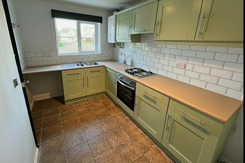 Image 2:3 bedroom Semi-detached house to rent