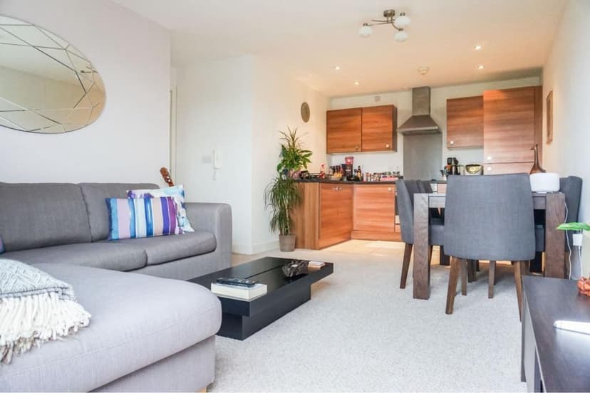 Image 3:2 bedroom Apartment or flat to rent