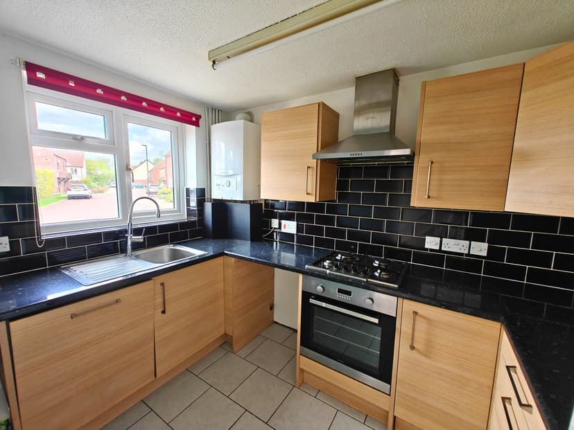 Image 2:2 bedroom End-of-terrace house to rent