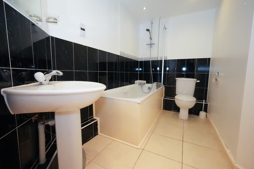 Image 3:2 bedroom Apartment or flat to rent