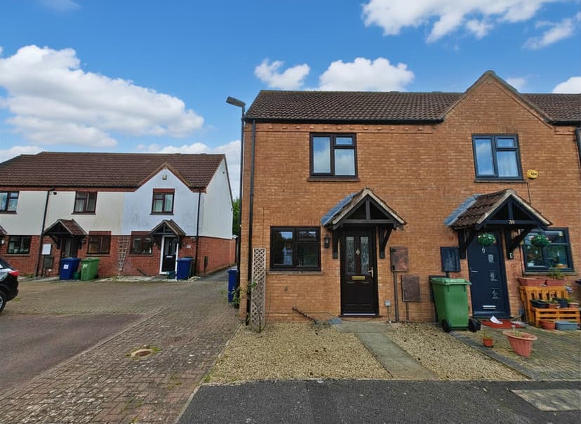 Image 1:2 bedroom End-of-terrace house to rent