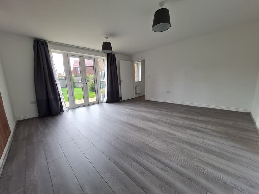 Image 3:4 bedroom Detached house to rent