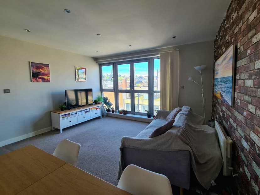 Image 2:2 bedroom Flat to rent