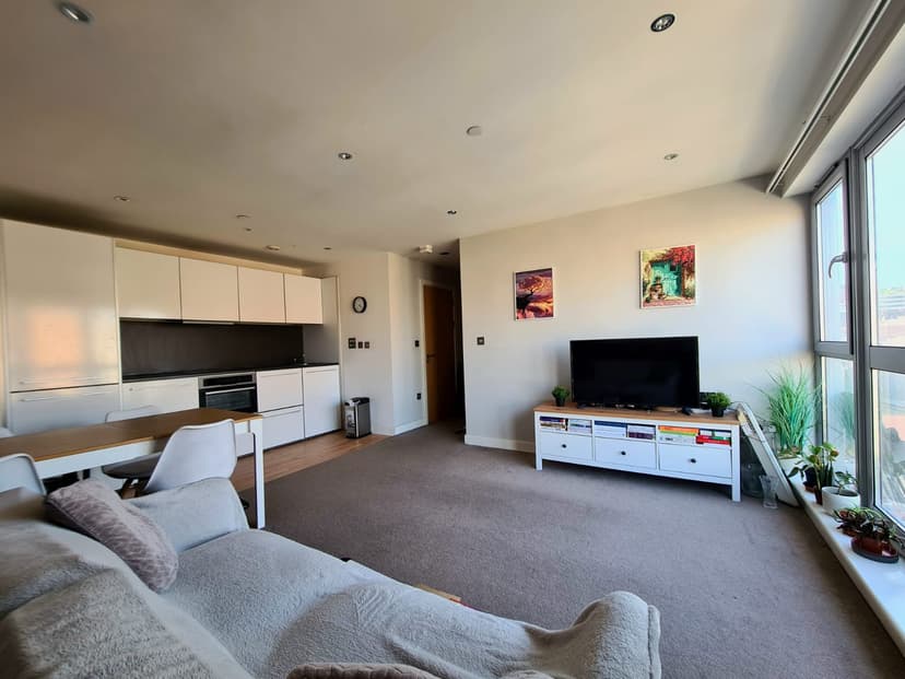 Image 1:2 bedroom Flat to rent