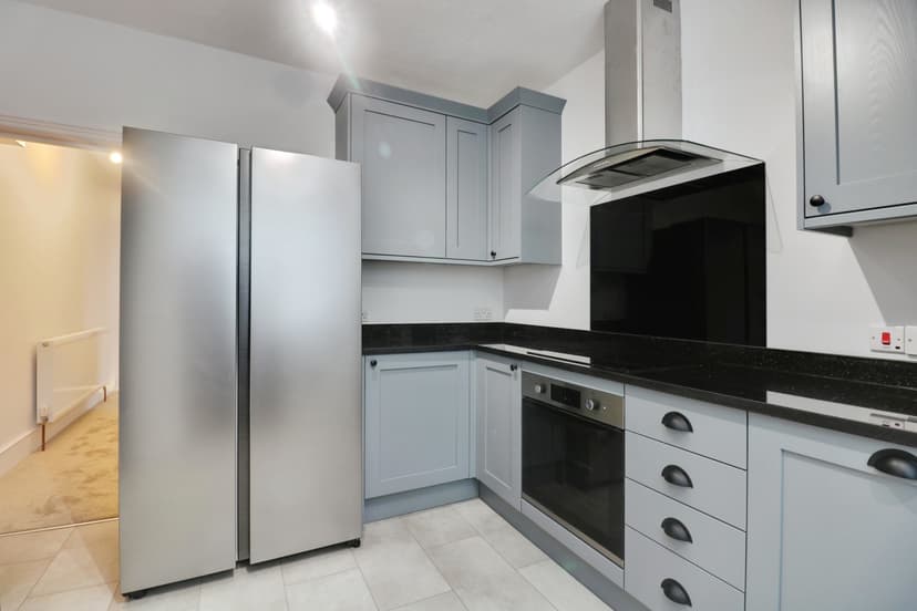 Image 2:3 bedroom Apartment or flat to rent