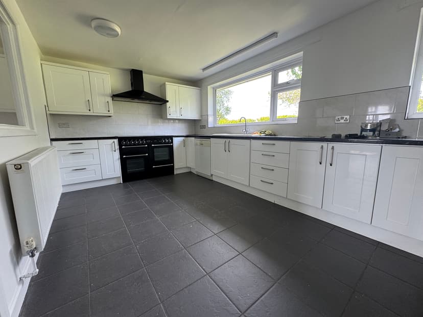 Image 1:3 bedroom Semi-detached house to rent