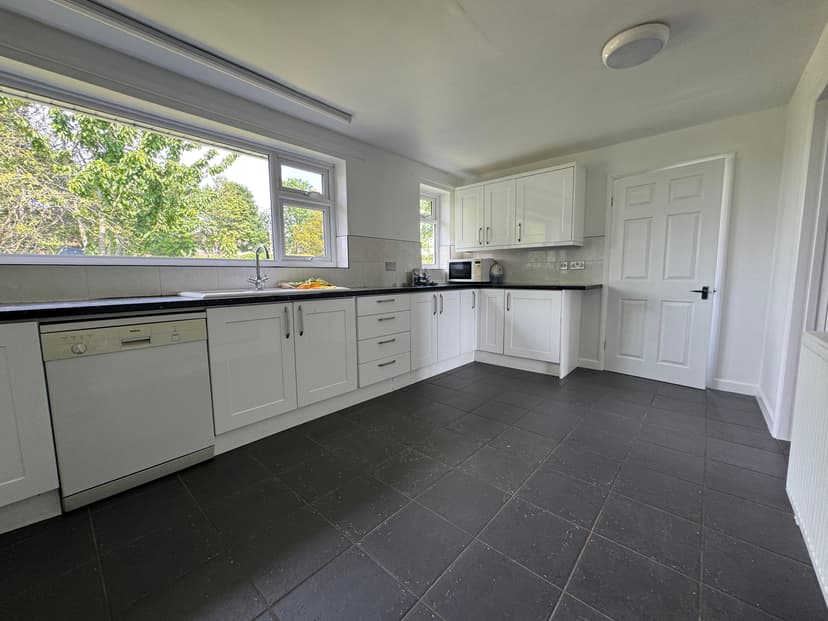 Image 3:3 bedroom Semi-detached house to rent