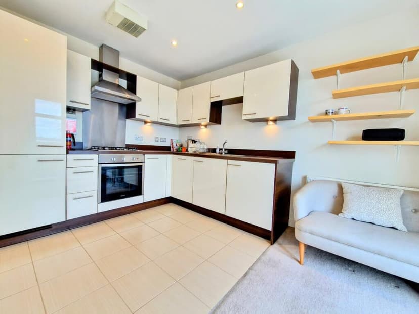 Image 1:2 bedroom Apartment or flat to rent