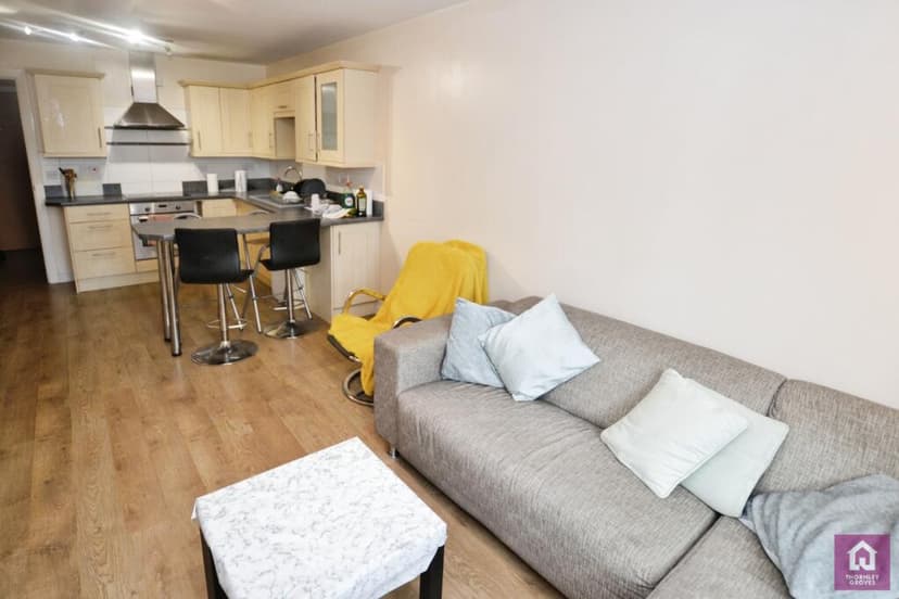 Image 3:2 bedroom Apartment or flat to rent