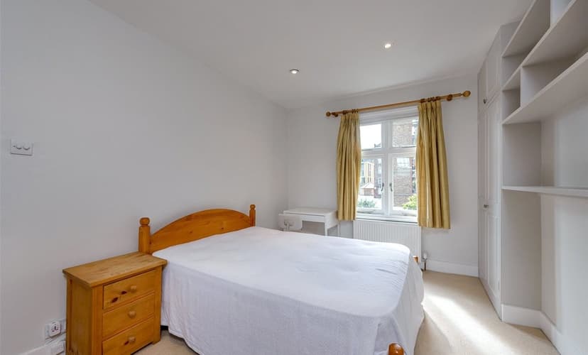 Image 2:2 bedroom End-of-terrace house to rent