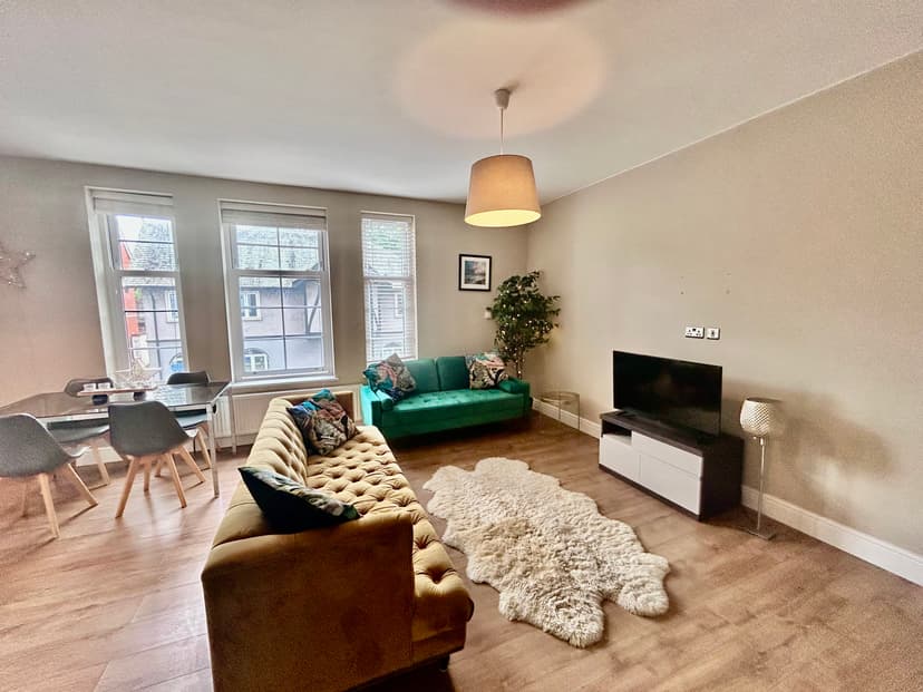 Image 1:1 bedroom Apartment or flat to rent