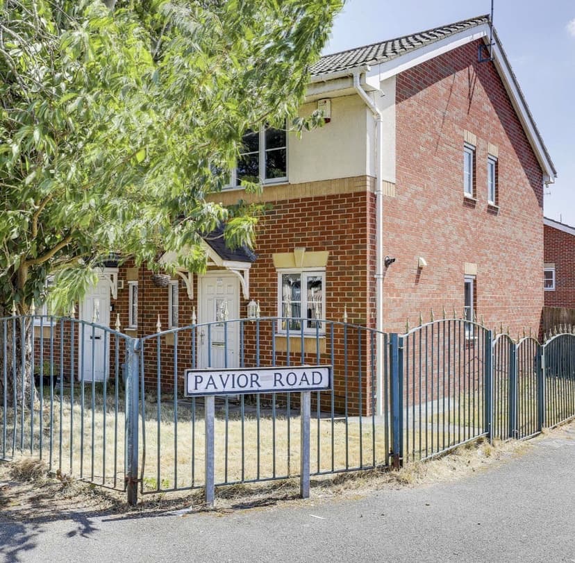 Image 1:2 bedroom Semi-detached house to rent