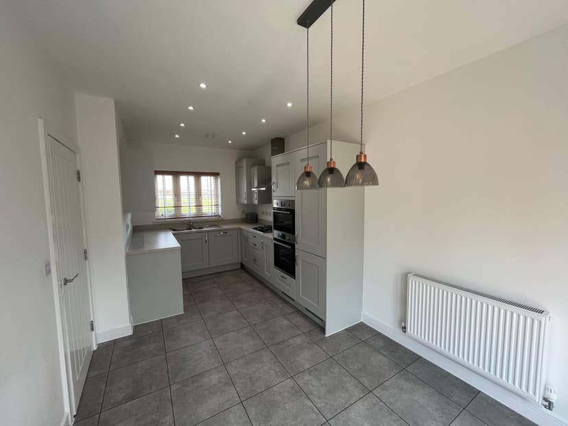 Image 3:4 bedroom Townhouse to rent