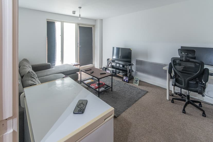 Image 2:1 bedroom Apartment or flat to rent