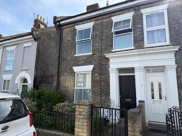 Image 1:3 bedroom Terraced house to rent