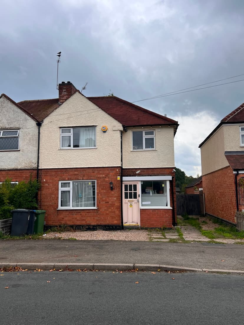 Image 1:3 bedroom Semi-detached house to rent