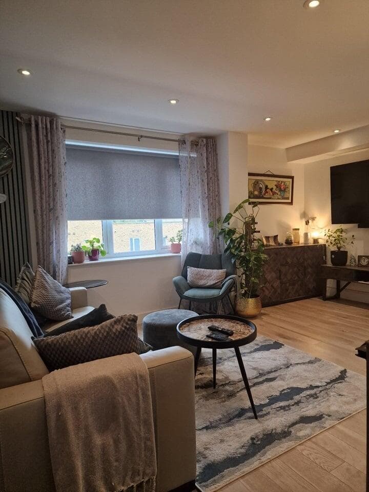 Image 1:1 bedroom Apartment or flat to rent