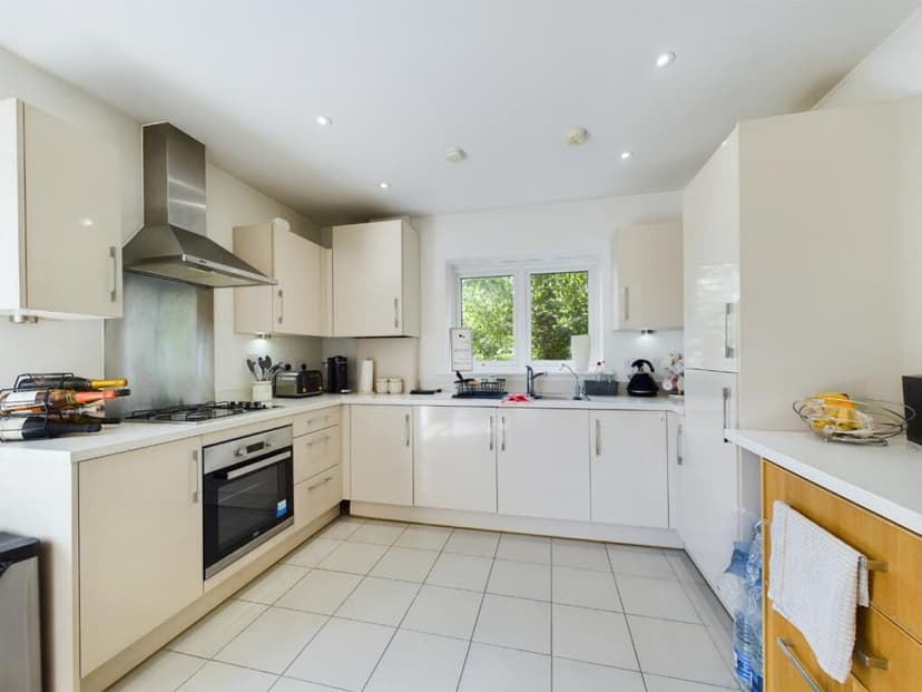 Image 3:2 bedroom Apartment or flat to rent