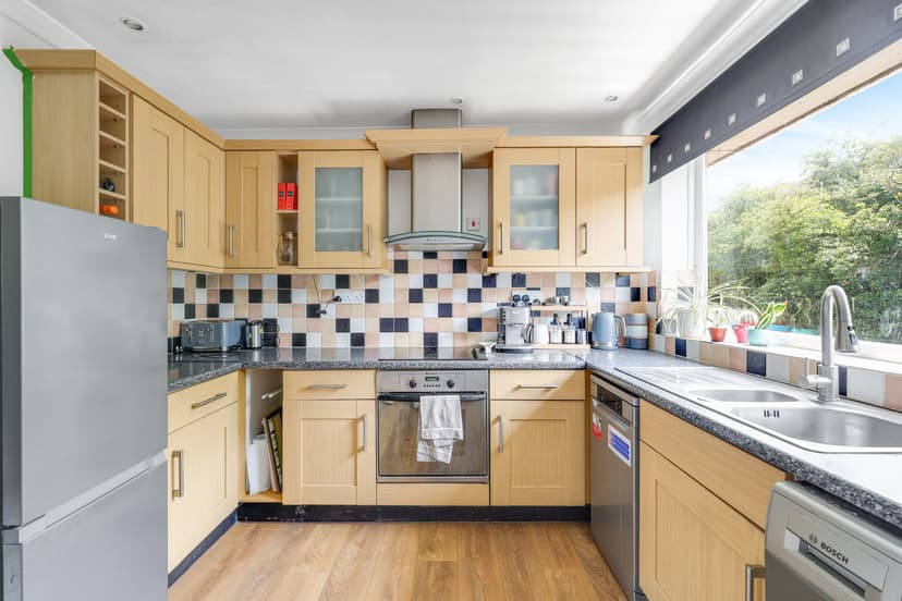 Image 3:2 bedroom Maisonette to rent