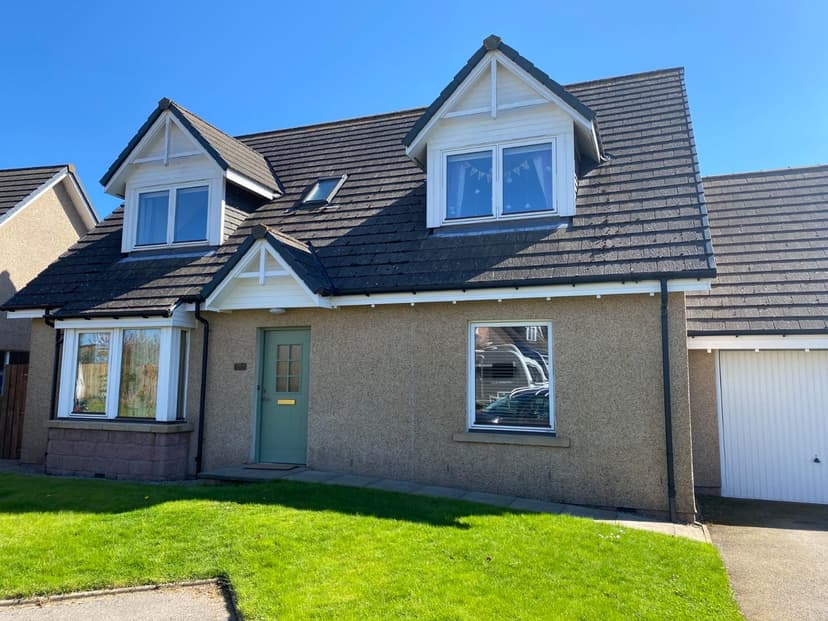 Image 1:4 bedroom Detached house to rent