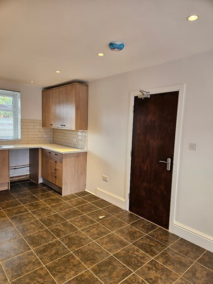 Image 3:4 bedroom Semi-detached house to rent