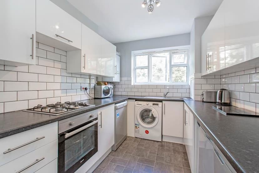 Image 3:2 bedroom Apartment or flat to rent