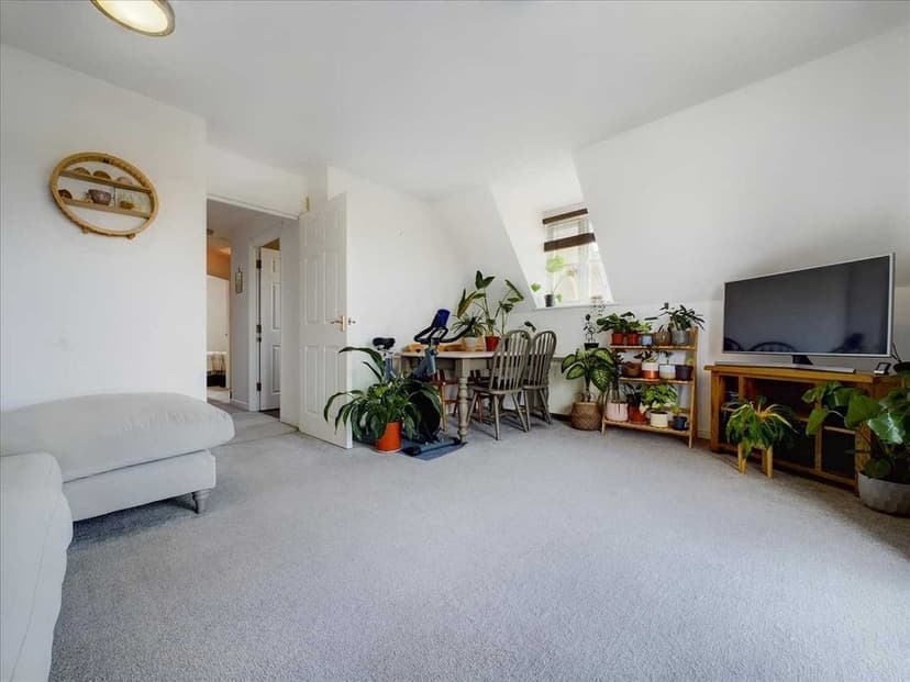 Image 3:2 bedroom Apartment or flat to rent