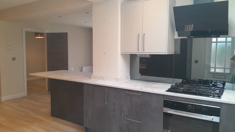 Image 3:3 bedroom Ground floor flat to rent
