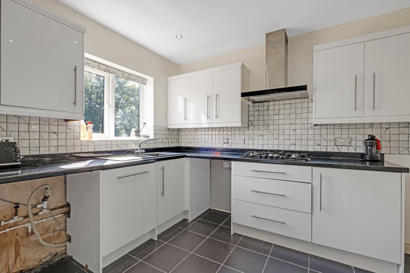 Image 3:4 bedroom Detached house to rent