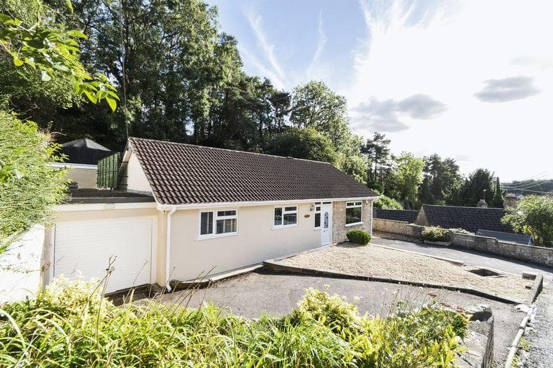 Image 1:3 bedroom Detached bungalow to rent
