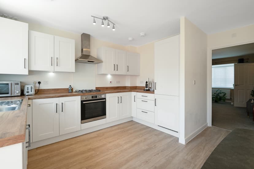Image 2:3 bedroom Semi-detached house to rent