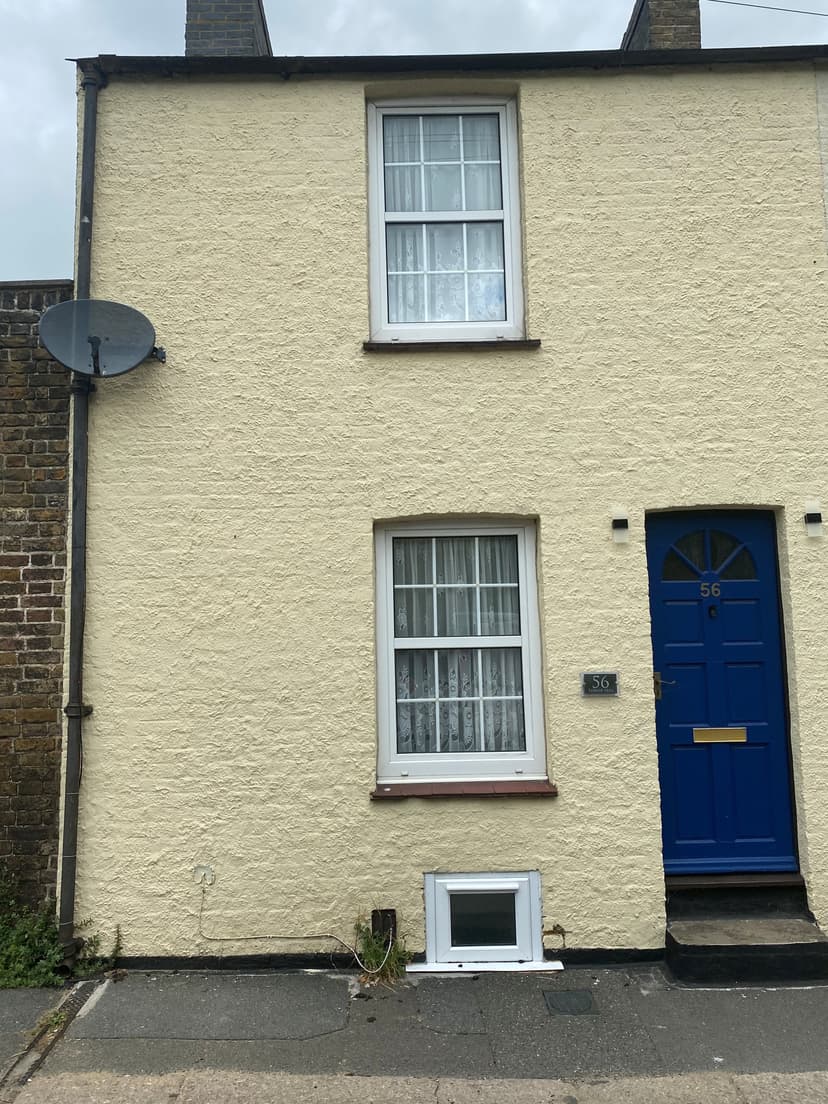 Image 1:3 bedroom End-of-terrace house to rent