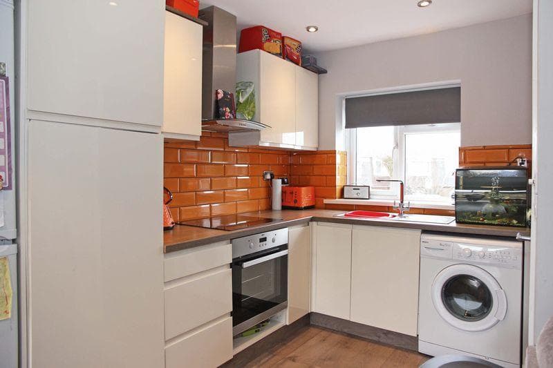 Image 3:2 bedroom End-of-terrace house to rent