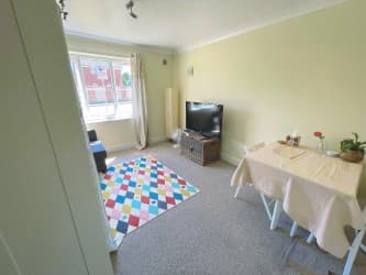 Image 3:1 bedroom Apartment or flat to rent