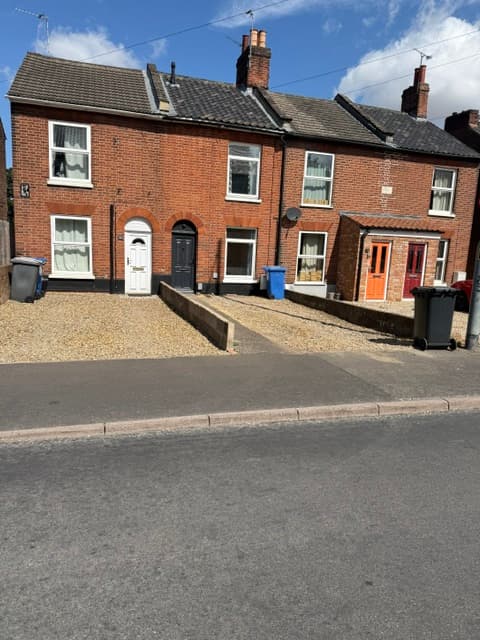 Image 1:2 bedroom Terraced house to rent