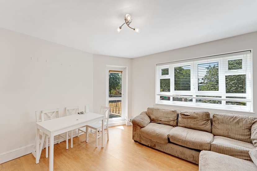 Image 3:2 bedroom Apartment or flat to rent