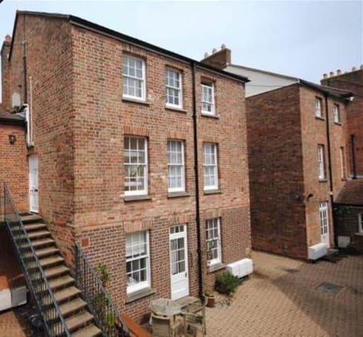 Image 1:2 bedroom Apartment or flat to rent