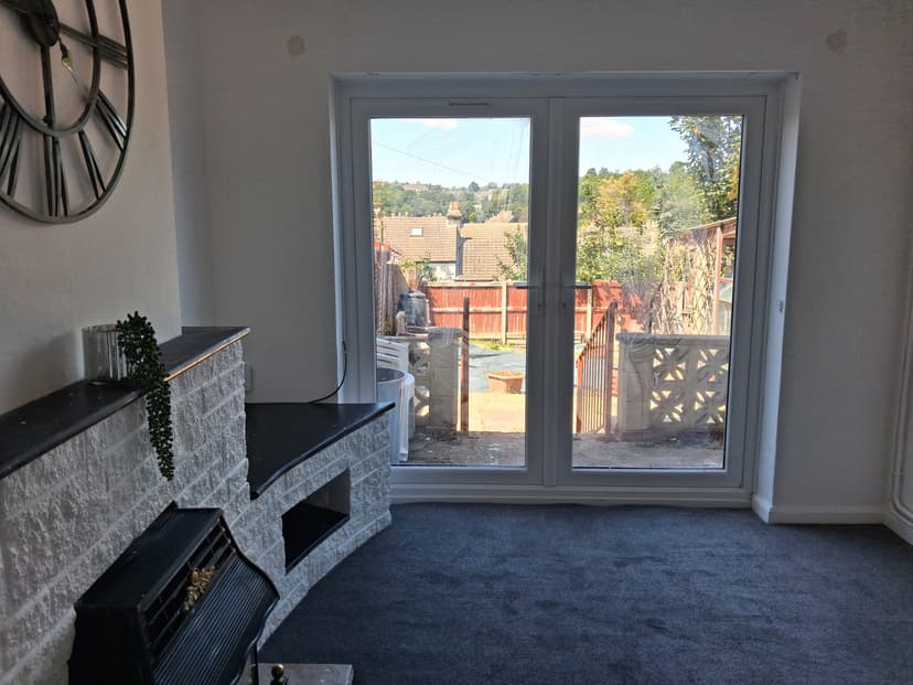 Image 1:4 bedroom Semi-detached house to rent