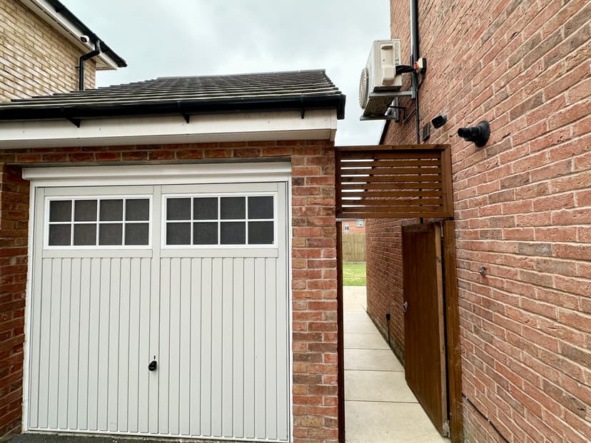 Image 3:4 bedroom Detached house to rent