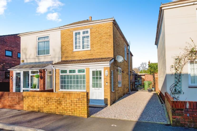 Image 1:2 bedroom Semi-detached house to rent