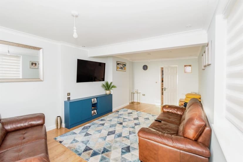 Image 3:2 bedroom Semi-detached house to rent