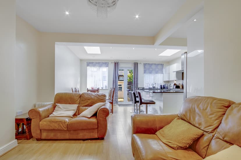 Image 2:5 bedroom Terraced house to rent