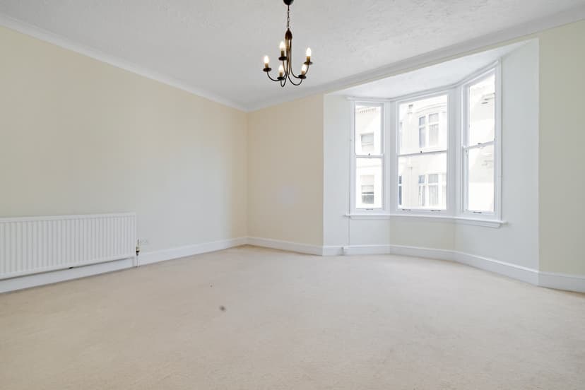 Image 2:1 bedroom Apartment or flat to rent
