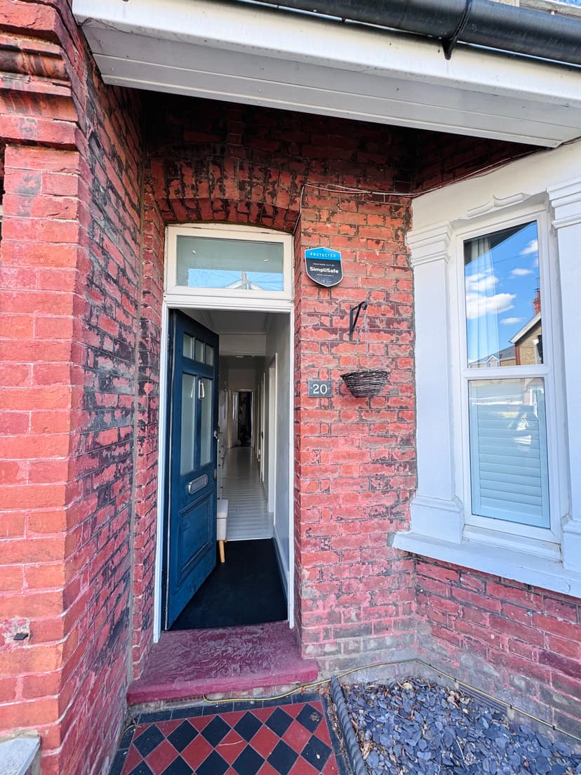 Image 3:2 bedroom Apartment or flat to rent