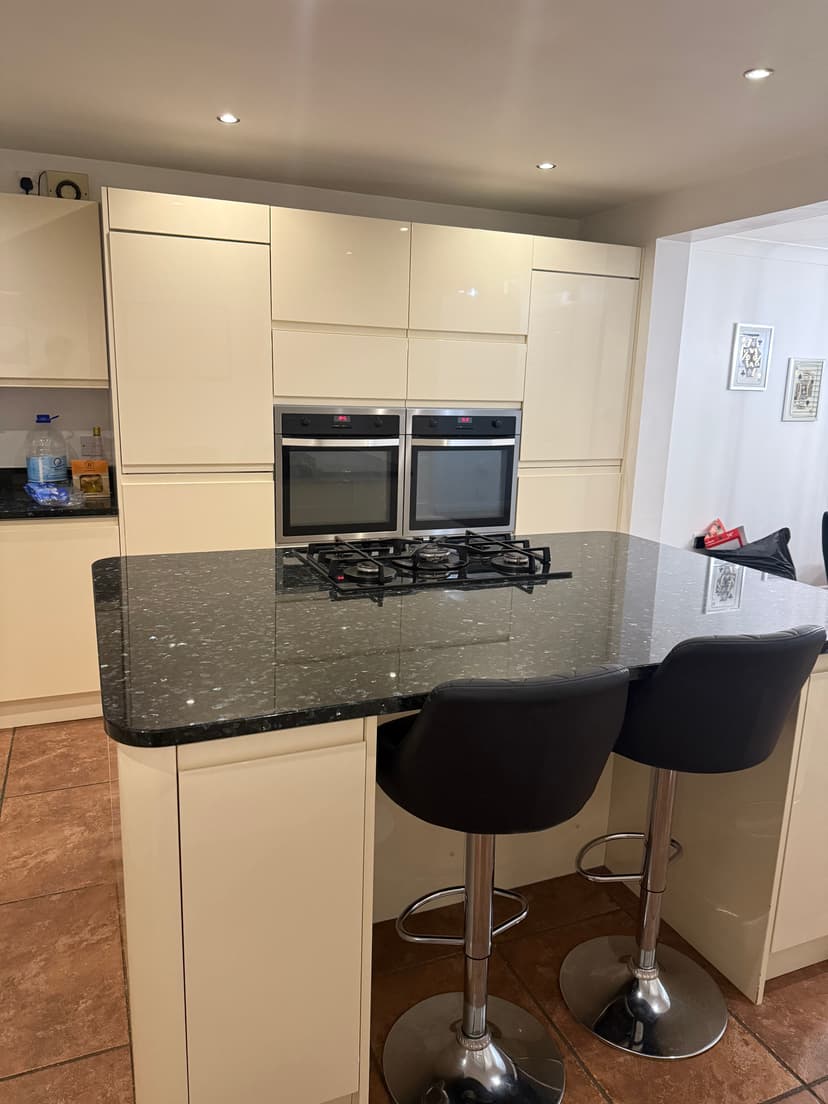 Image 3:5 bedroom Detached house to rent