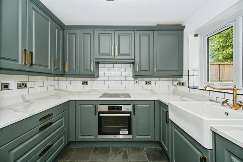 Image 2:3 bedroom End-of-terrace house to rent