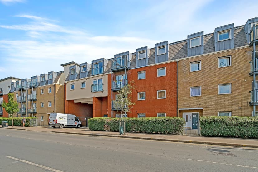 Image 1:2 bedroom Apartment or flat to rent