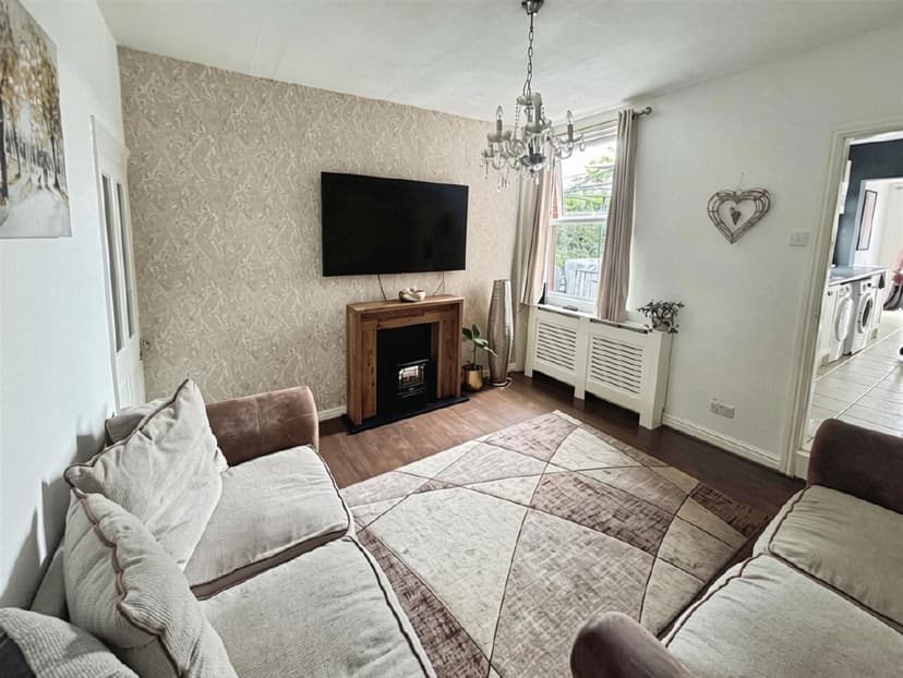 Image 3:3 bedroom Semi-detached house to rent